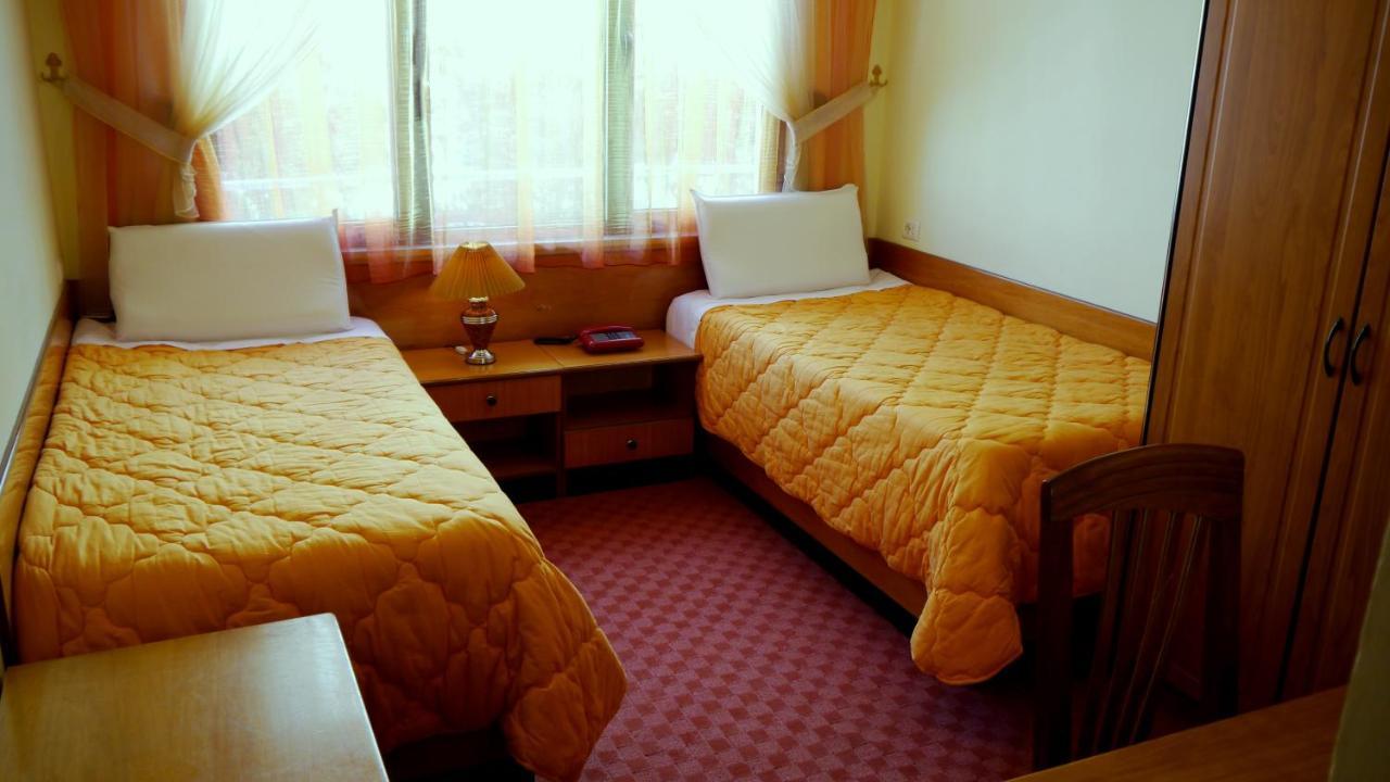 Kruja Hotel Tirana Kültér fotó